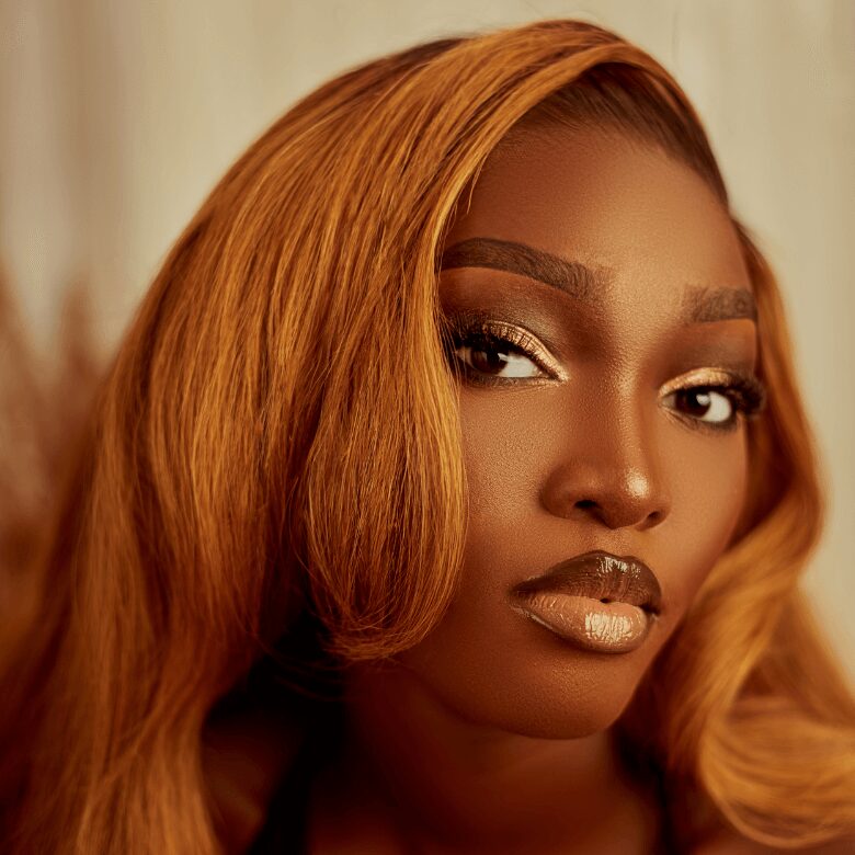 FlakkyDee MakeOva — professional makeup artist in Abule Egba and Agege Lagos