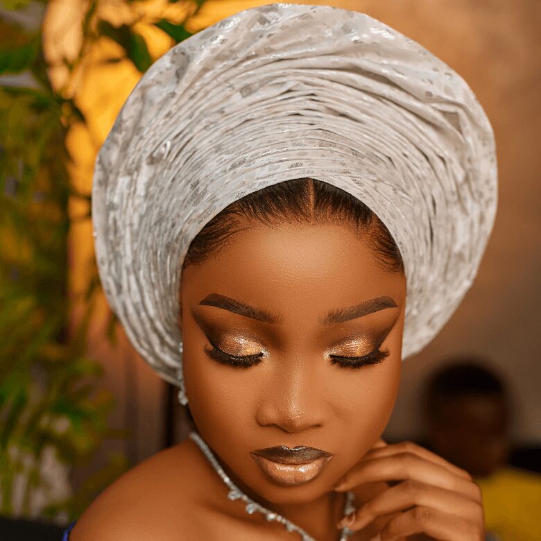 Top Makeup Artist in Abule Egba Lagos — FlakkyDee MakeOva